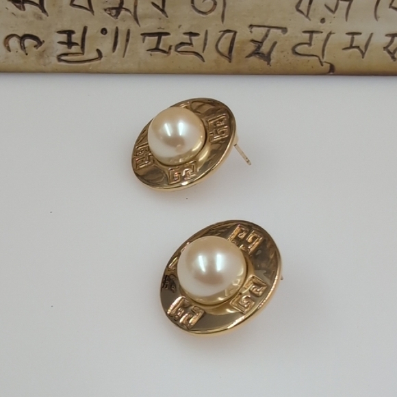 Givenchy Gold and Cream Pearl Earrings - Picture 3 of 6